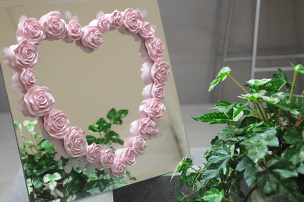 ミラー　ハート　ピンク　イメージ