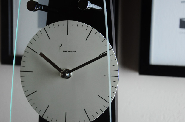 掛け時計　振り子　イメージ