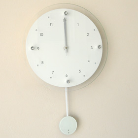 電波時計アンティール　ホワイト