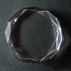 ペーパーウェイト　ダイヤ