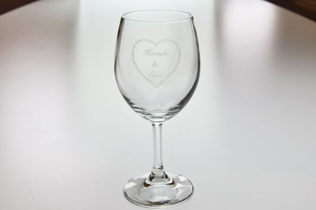 グラス　ワイングラス　イメージ