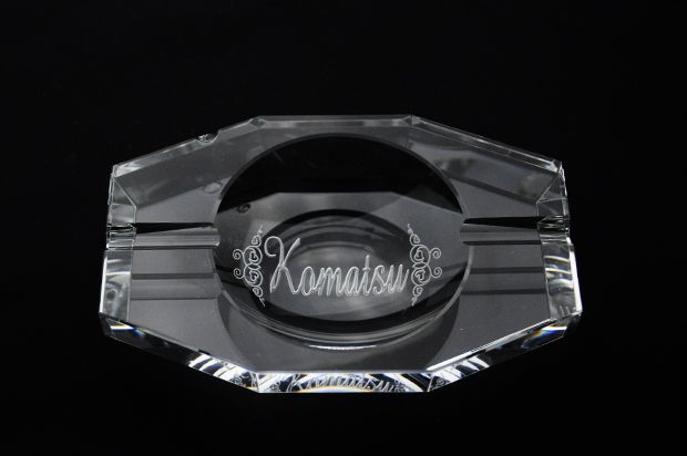 灰皿　クリスタル　イメージ