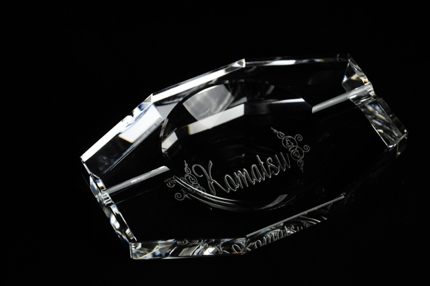 灰皿　クリスタル　イメージ