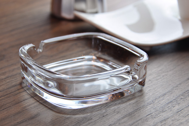 灰皿　角　イメージ