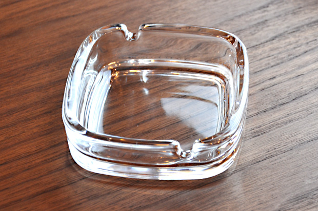 灰皿　角　イメージ