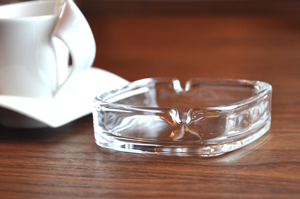 灰皿　角　イメージ